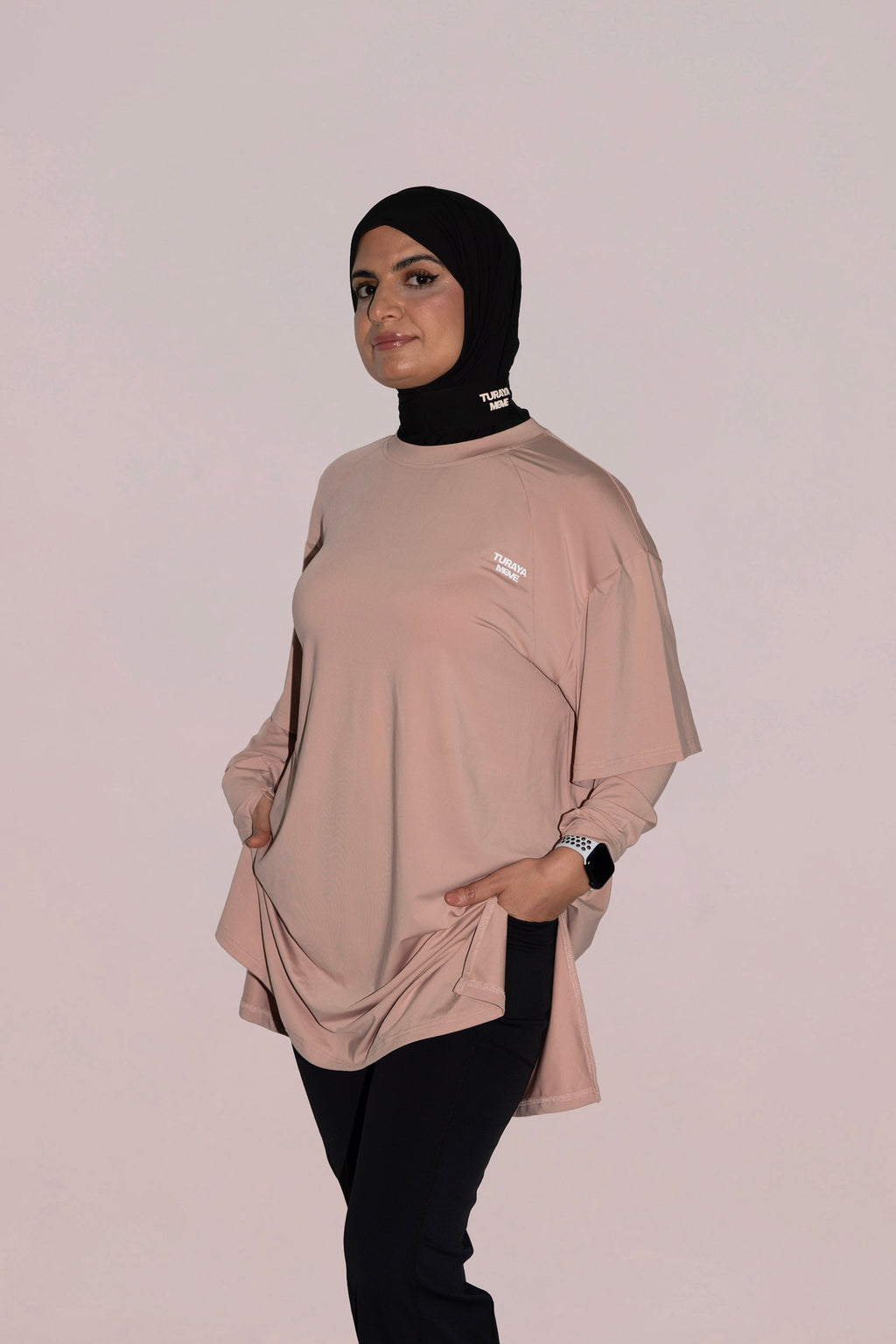 Muslim woman  wearing modest active top — TURAYA MOVE Canada