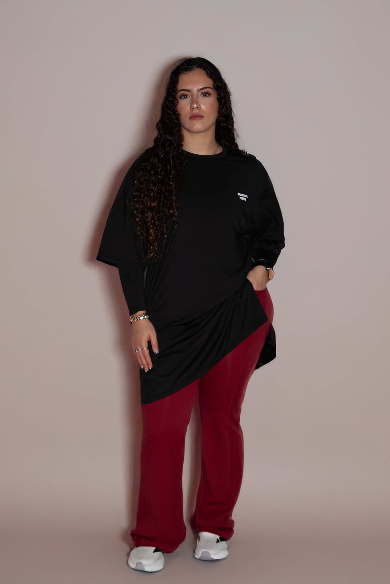 Muslim woman  wearing modest active top — TURAYA MOVE Canada