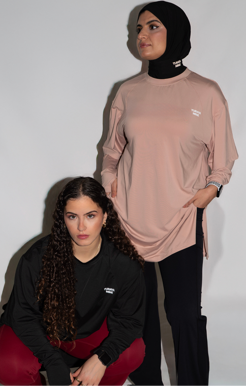 Muslim woman  wearing modest active top — TURAYA MOVE Canada